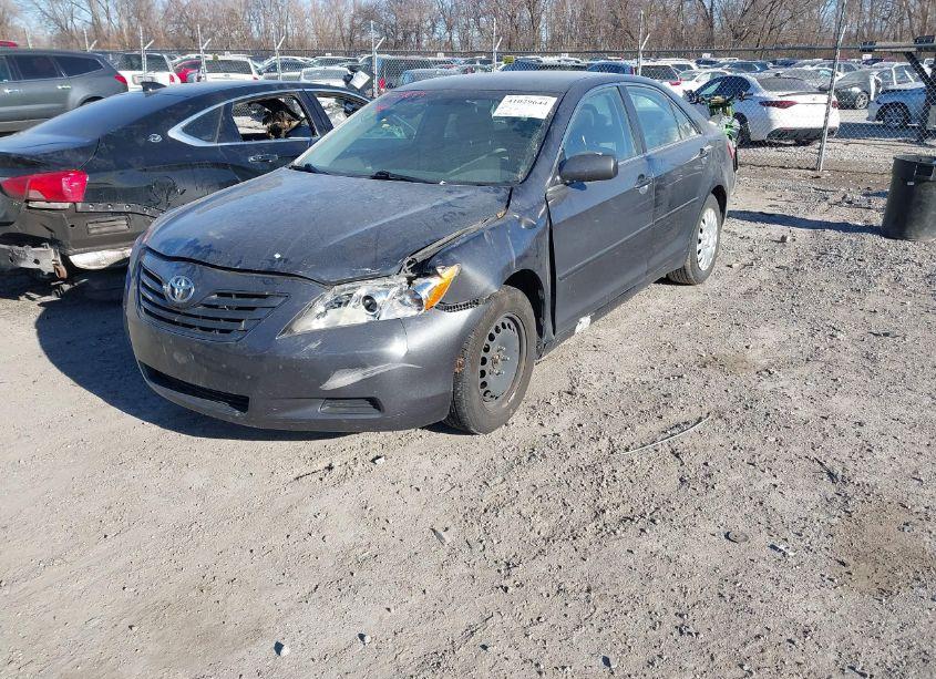 Photo 2 of 2009 Toyota Camry LE (VIN 4T4BE46K69R119544)