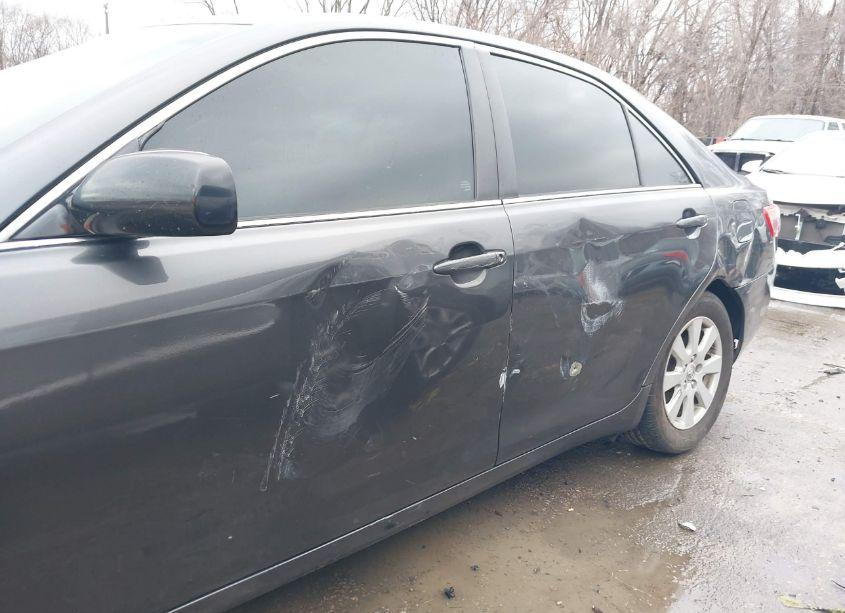 Photo 6 of 2009 Toyota Camry XLE (VIN 4T4BE46K69R133816)