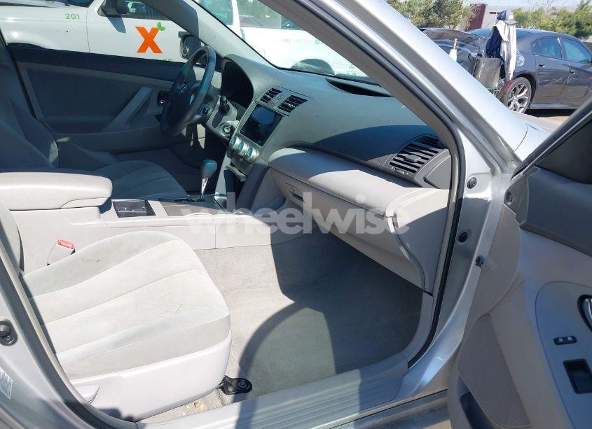 Photo 5 of 2009 Toyota Camry LE (VIN 4T4BE46K79R049178)