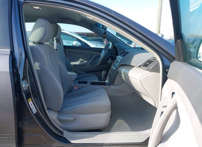 Photo 5 of 2009 Toyota Camry LE (VIN 4T4BE46K79R059922)