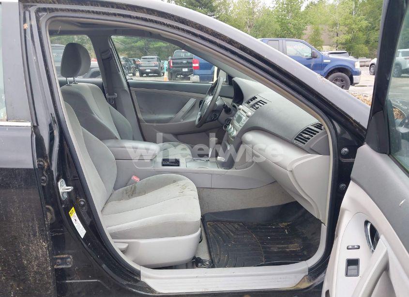 Photo 5 of 2009 Toyota Camry LE (VIN 4T4BE46K79R111677)