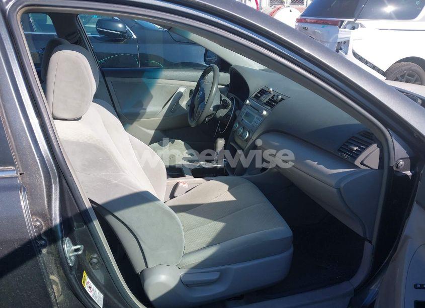 Photo 5 of 2009 Toyota Camry LE (VIN 4T4BE46K79R116717)