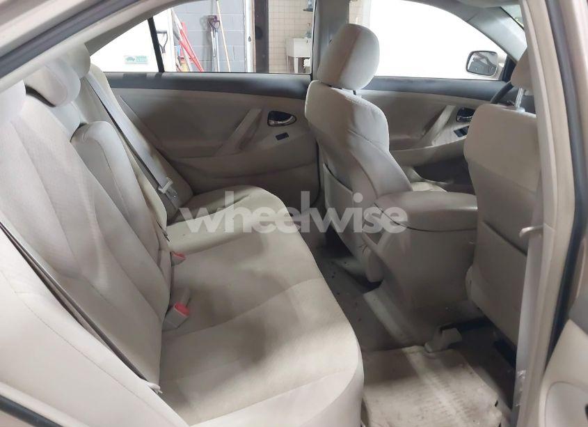 Photo 8 of 2009 Toyota Camry LE (VIN 4T4BE46K79R128012)
