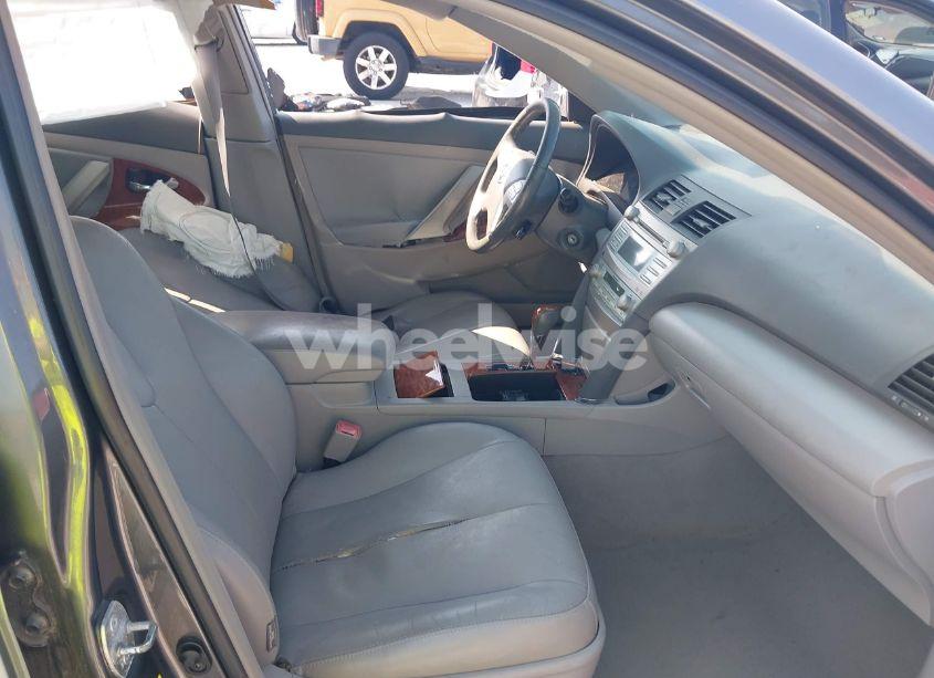 Photo 5 of 2009 Toyota Camry XLE (VIN 4T4BE46K89R102261)