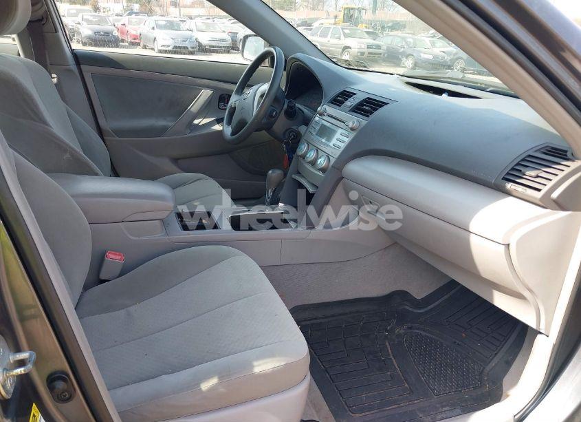 Photo 5 of 2009 Toyota Camry LE (VIN 4T4BE46K89R103118)