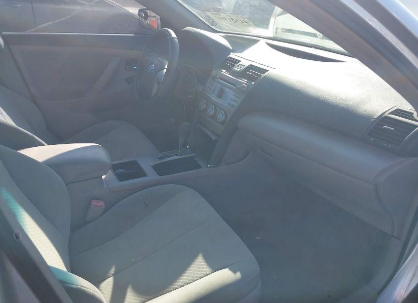 Photo 5 of 2009 Toyota Camry LE (VIN 4T4BE46K89R118749)