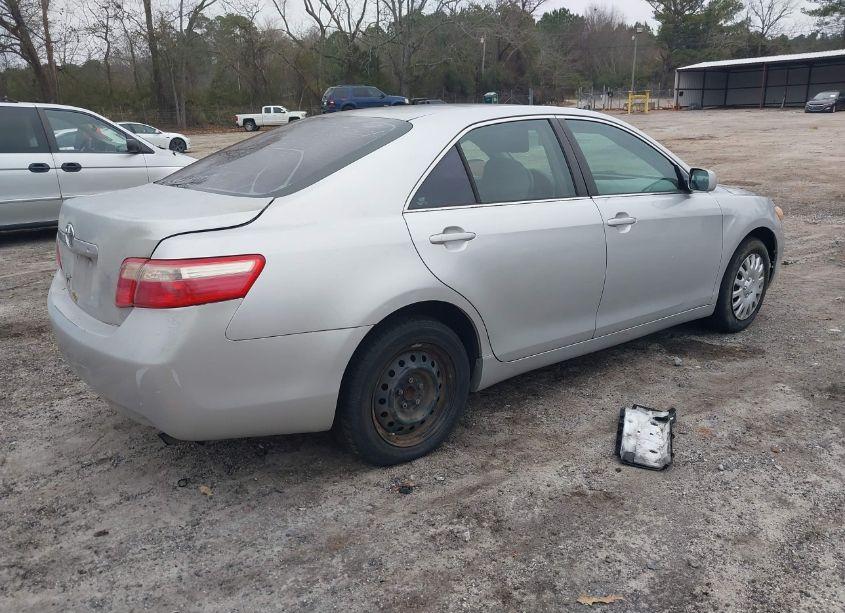 Photo 4 of 2009 Toyota Camry LE (VIN 4T4BE46K89R121084)