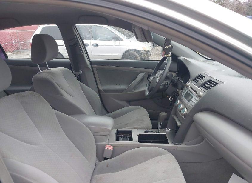 Photo 5 of 2009 Toyota Camry LE (VIN 4T4BE46K89R121084)