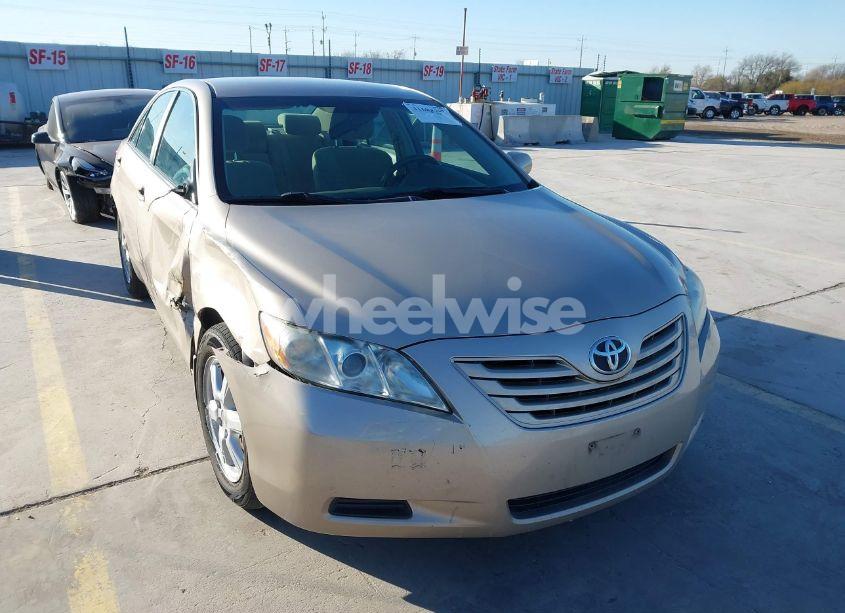 2007 Toyota Camry LE (VIN 4T4BE46K97R003798) main photo