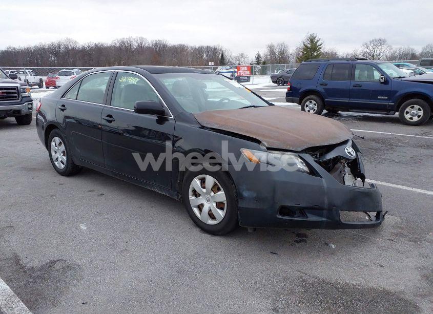 2007 Toyota Camry LE (VIN 4T4BE46K97R007981) main photo