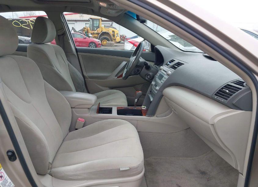 Photo 5 of 2009 Toyota Camry XLE (VIN 4T4BE46K99R070629)