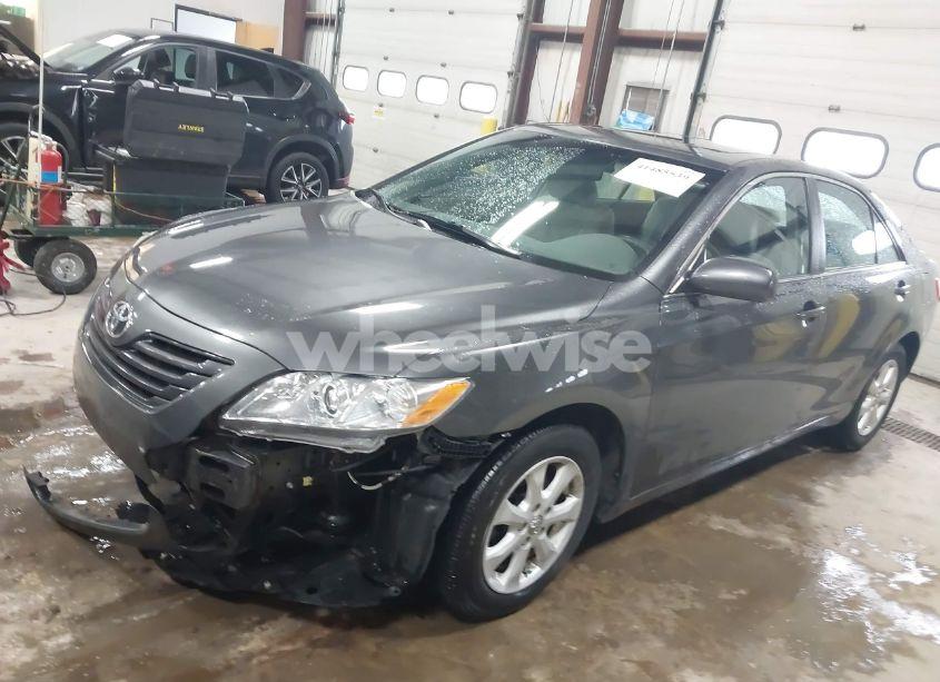 Photo 2 of 2009 Toyota Camry LE (VIN 4T4BE46K99R118324)