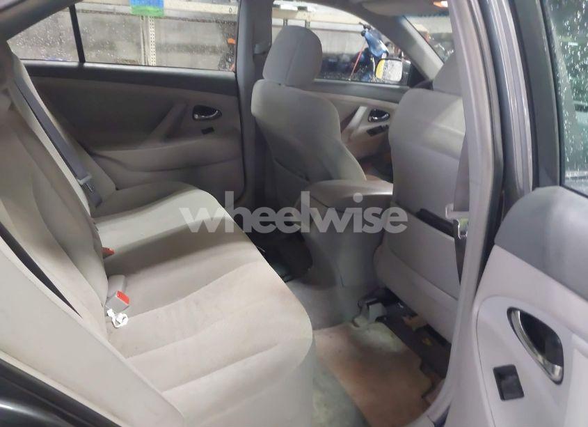 Photo 8 of 2009 Toyota Camry LE (VIN 4T4BE46K99R118324)