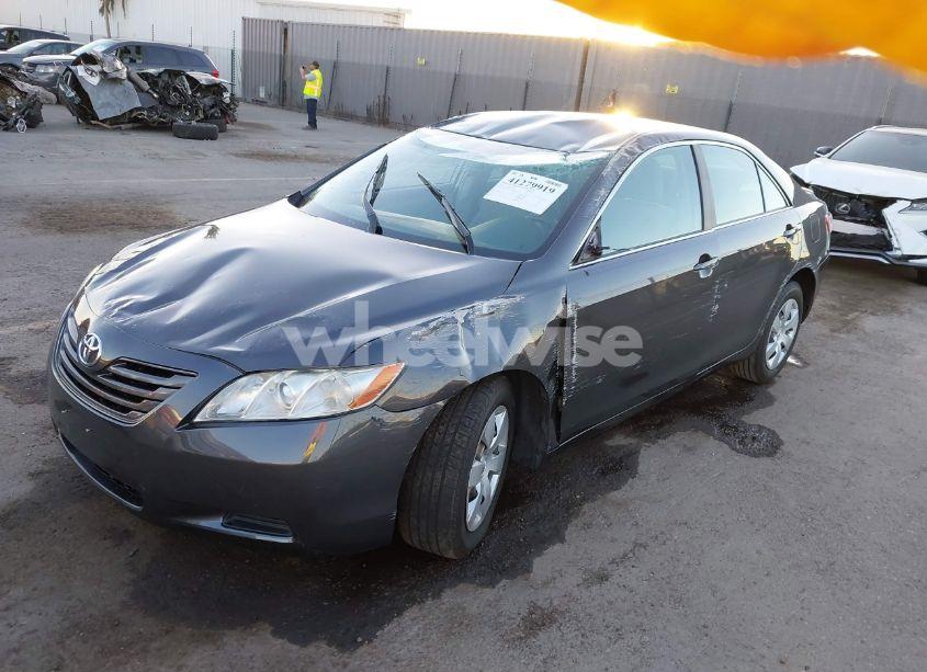 Photo 2 of 2008 Toyota Camry LE (VIN 4T4BE46KX8R026413)