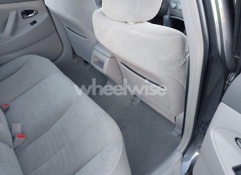 Photo 8 of 2008 Toyota Camry LE (VIN 4T4BE46KX8R026413)