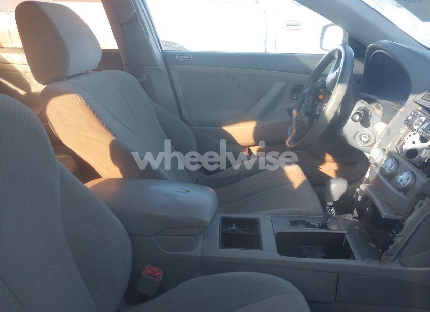 Photo 5 of 2008 Toyota Camry LE (VIN 4T4BE46KX8R030123)