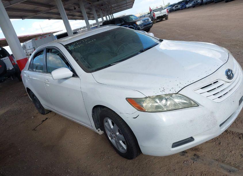 2008 Toyota Camry LE (VIN 4T4BE46KX8R039100) main photo