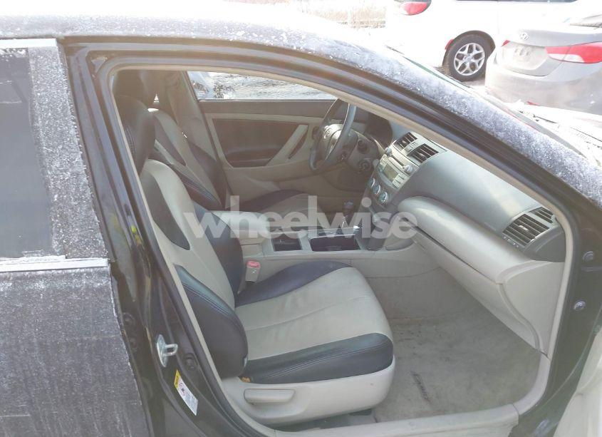 Photo 5 of 2009 Toyota Camry LE (VIN 4T4BE46KX9R073152)