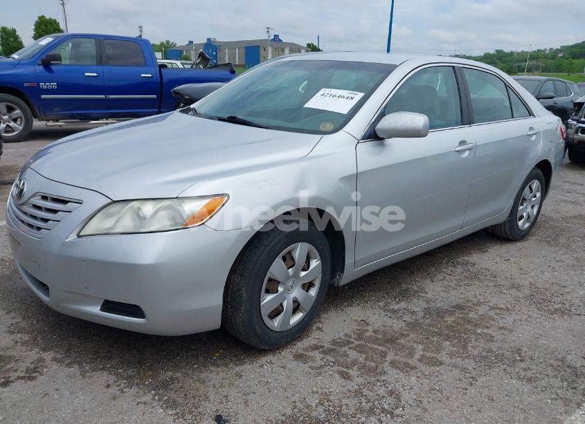Photo 2 of 2009 Toyota Camry LE (VIN 4T4BE46KX9R086984)
