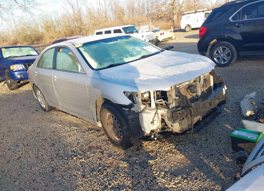 2009 Toyota Camry LE (VIN 4T4BE46KX9R087410) main photo