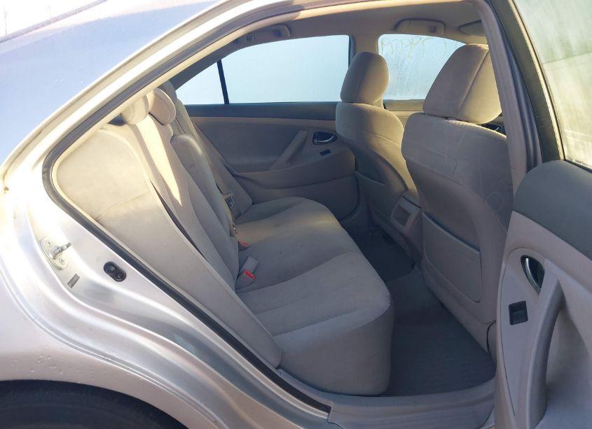 Photo 8 of 2009 Toyota Camry LE (VIN 4T4BE46KX9R087410)