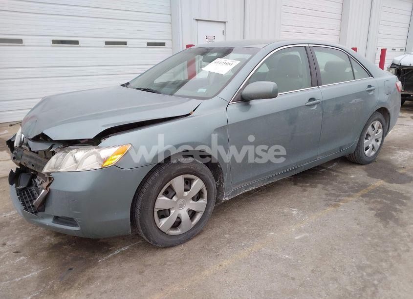 Photo 2 of 2009 Toyota Camry LE (VIN 4T4BE46KX9R088685)