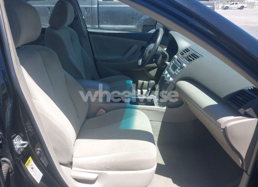 Photo 5 of 2009 Toyota Camry LE (VIN 4T4BE46KX9R094664)