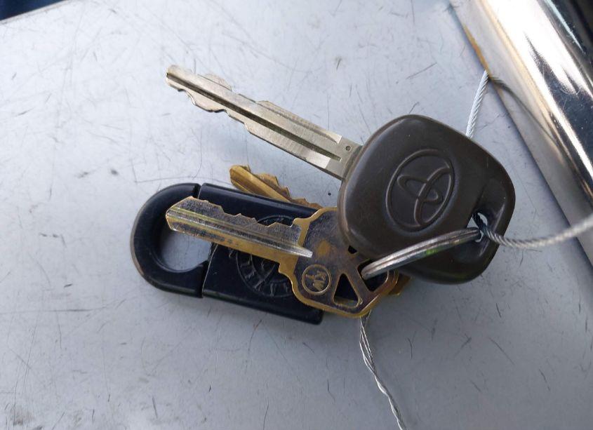 Photo 11 of 2009 Toyota Camry LE (VIN 4T4BE46KX9R107834)