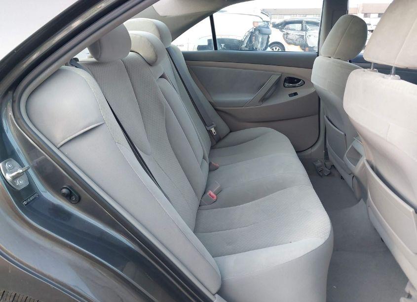 Photo 8 of 2009 Toyota Camry LE (VIN 4T4BE46KX9R107834)