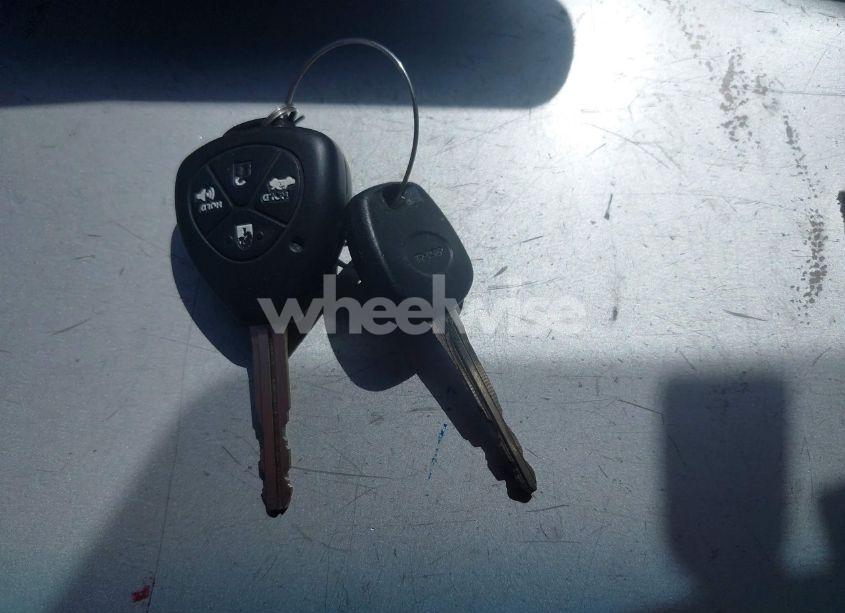 Photo 11 of 2009 Toyota Camry LE (VIN 4T4BE46KX9R117215)