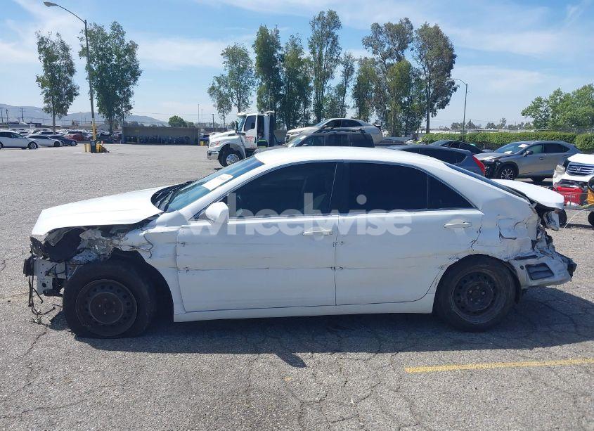 Photo 15 of 2009 Toyota Camry LE (VIN 4T4BE46KX9R117215)