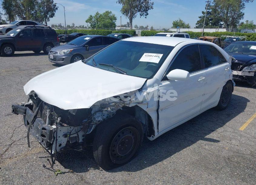 Photo 2 of 2009 Toyota Camry LE (VIN 4T4BE46KX9R117215)