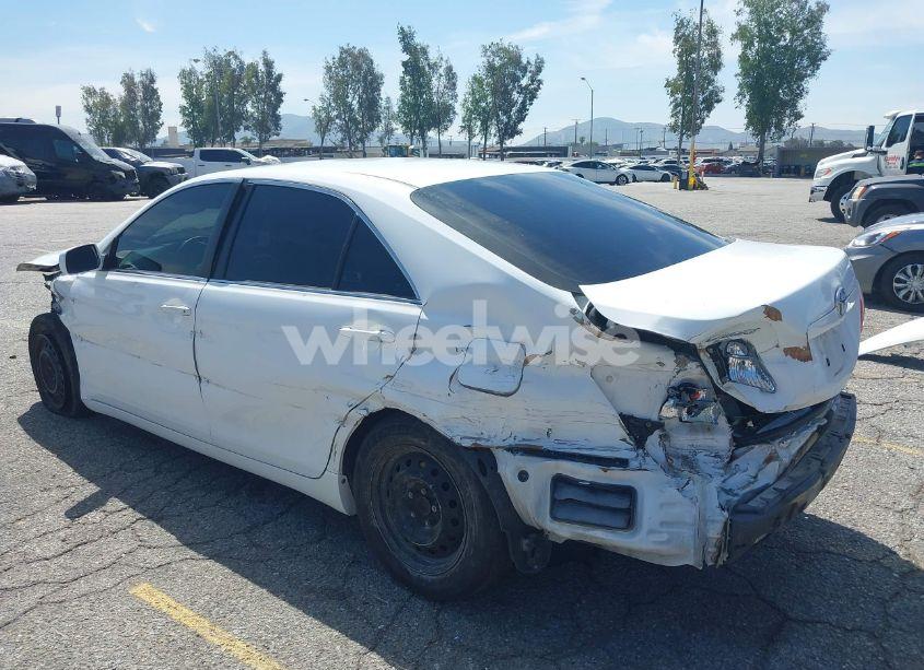 Photo 3 of 2009 Toyota Camry LE (VIN 4T4BE46KX9R117215)