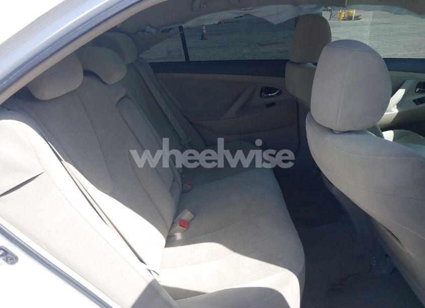 Photo 8 of 2009 Toyota Camry LE (VIN 4T4BE46KX9R117215)