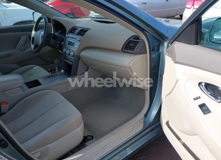 Photo 5 of 2009 Toyota Camry LE (VIN 4T4BE46KX9R139845)