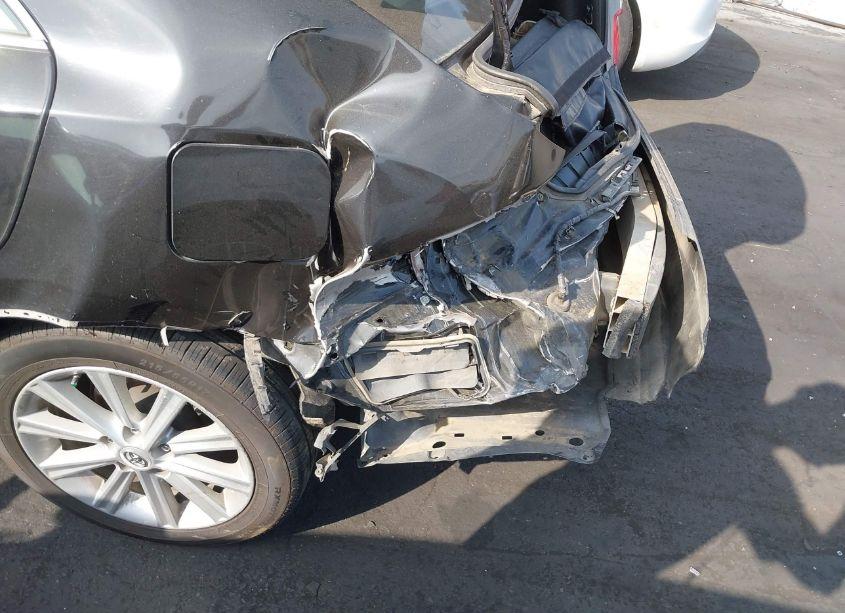 Photo 18 of 2012 Toyota Camry XLE (VIN 4T4BF1FK0CR166281)