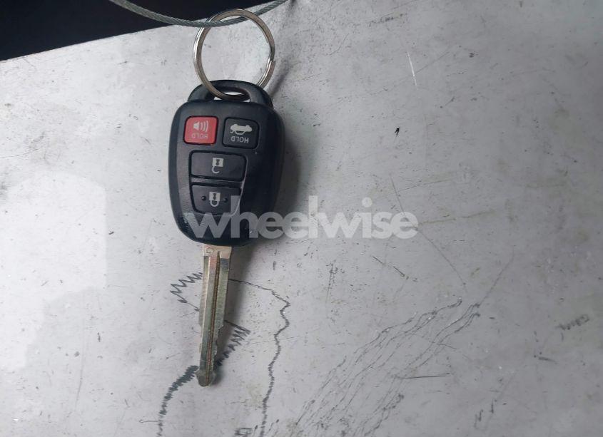 Photo 11 of 2012 Toyota Camry XLE (VIN 4T4BF1FK0CR167611)