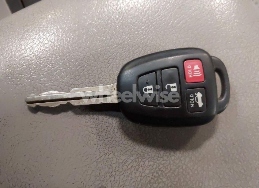 Photo 11 of 2012 Toyota Camry LE (VIN 4T4BF1FK0CR235860)