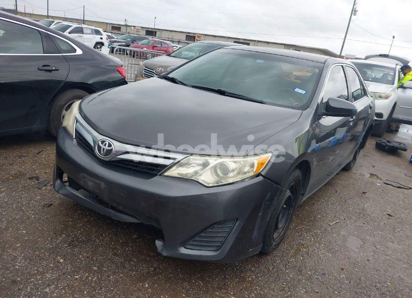 Photo 2 of 2012 Toyota Camry LE (VIN 4T4BF1FK0CR261777)