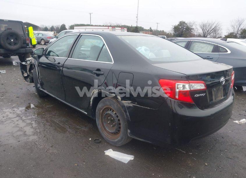 Photo 3 of 2013 Toyota Camry LE (VIN 4T4BF1FK0DR277673)