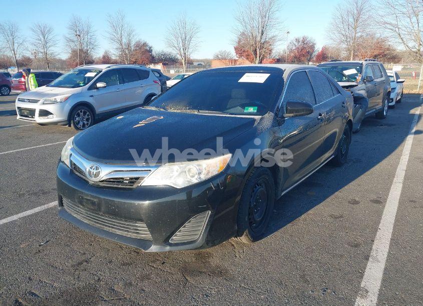 Photo 2 of 2013 Toyota Camry LE (VIN 4T4BF1FK0DR307822)