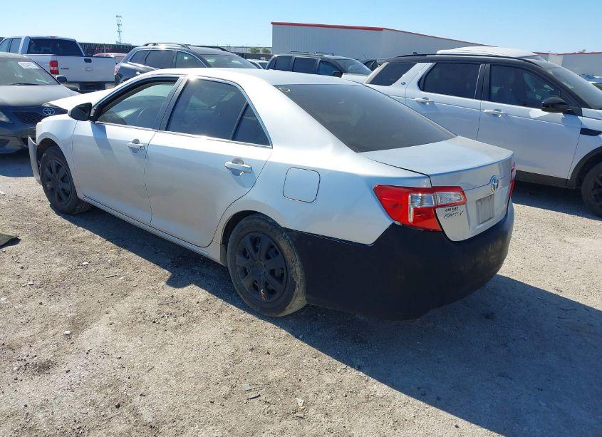 Photo 3 of 2013 Toyota Camry LE (VIN 4T4BF1FK0DR312924)