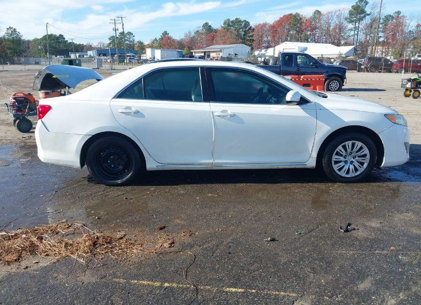 Photo 13 of 2013 Toyota Camry LE (VIN 4T4BF1FK0DR313099)