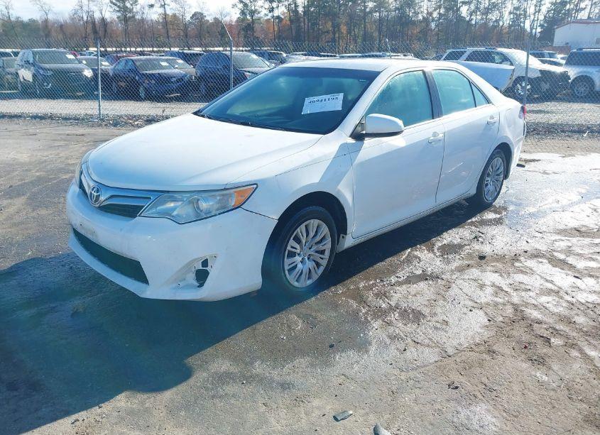 Photo 2 of 2013 Toyota Camry LE (VIN 4T4BF1FK0DR313099)