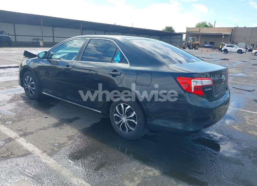 Photo 3 of 2013 Toyota Camry LE (VIN 4T4BF1FK0DR315662)