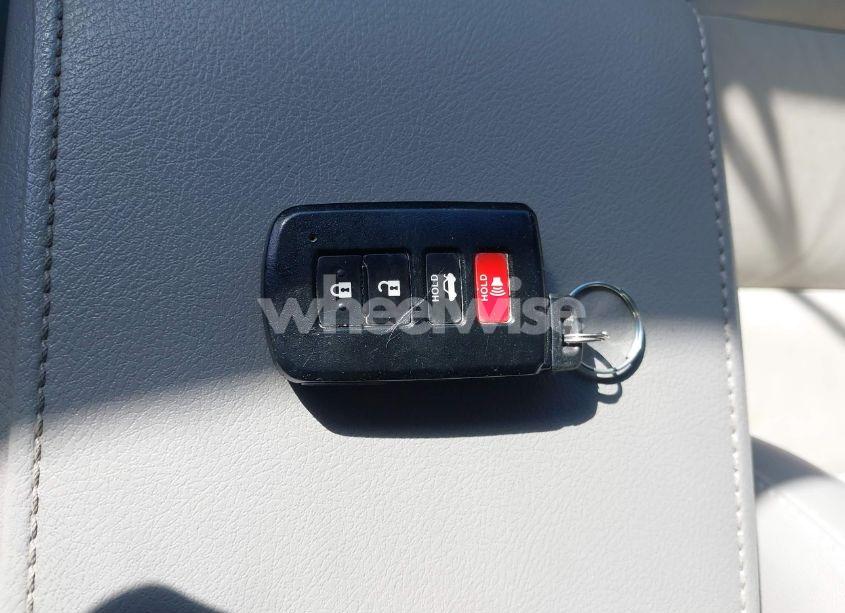 Photo 11 of 2013 Toyota Camry XLE (VIN 4T4BF1FK0DR321557)