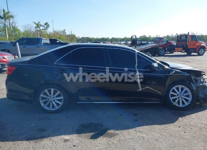 Photo 13 of 2013 Toyota Camry XLE (VIN 4T4BF1FK0DR321557)