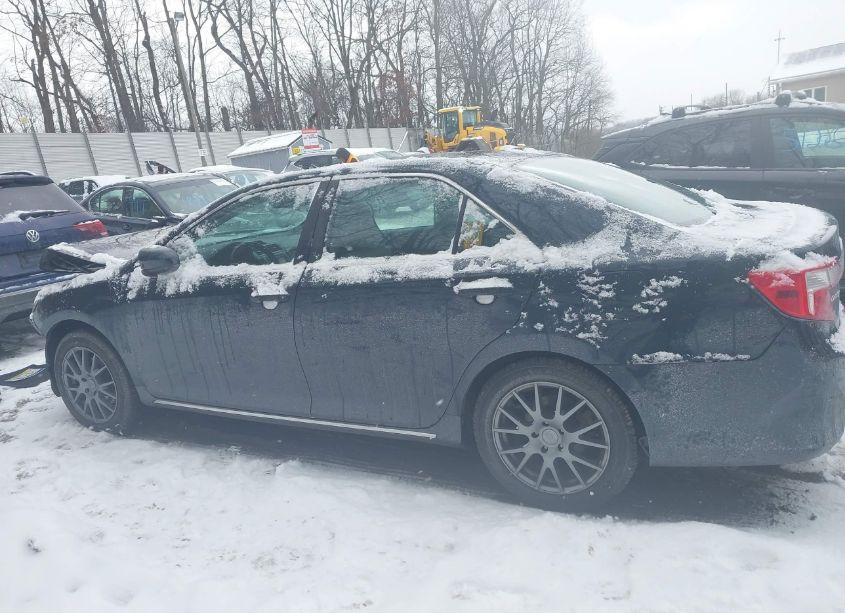 Photo 14 of 2014 Toyota Camry XLE (VIN 4T4BF1FK0ER355547)