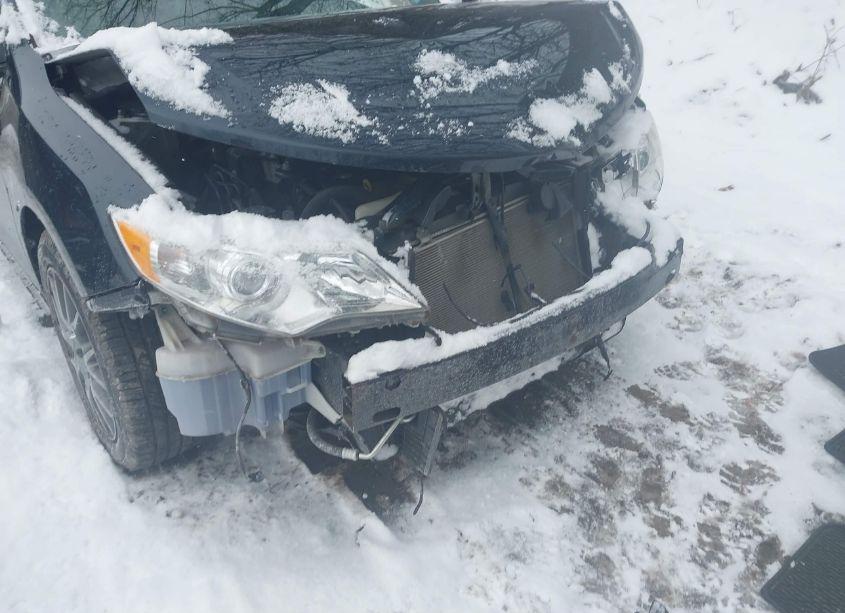 Photo 18 of 2014 Toyota Camry XLE (VIN 4T4BF1FK0ER355547)