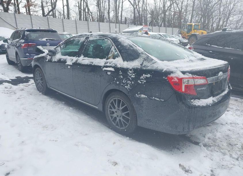 Photo 3 of 2014 Toyota Camry XLE (VIN 4T4BF1FK0ER355547)